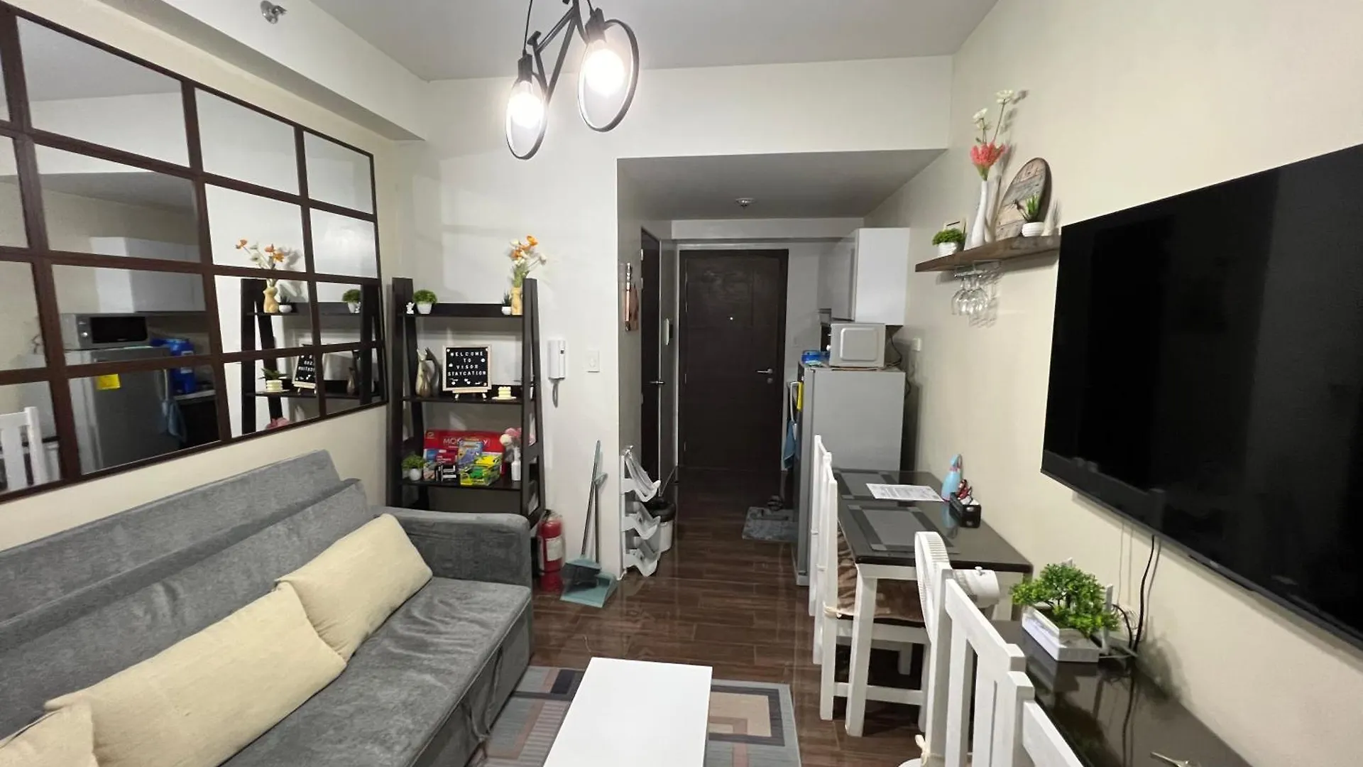 Apartment Condo In Air Residences Makati Wifi Netflix Disney, Pool & Mall Manila